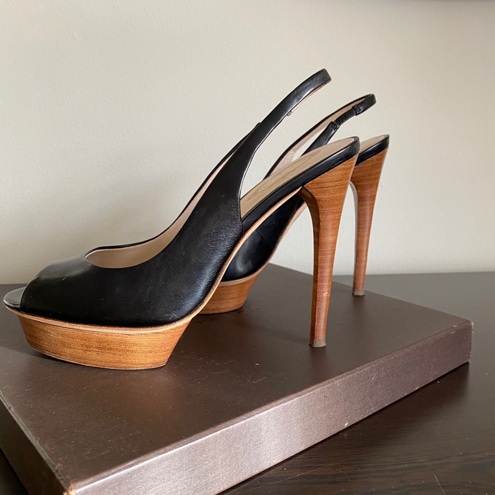Elie Tahari open toe platform sling back sandals
